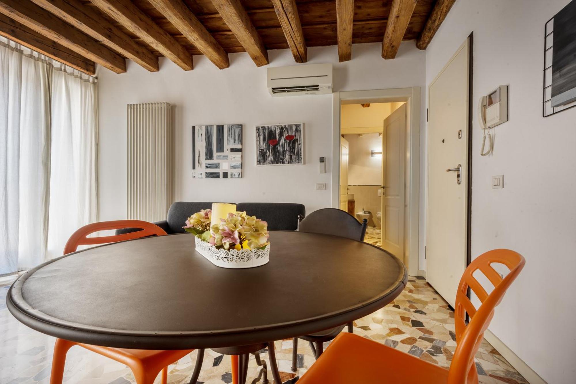 Lovely Apartment In วิเชนซา ภายนอก รูปภาพ